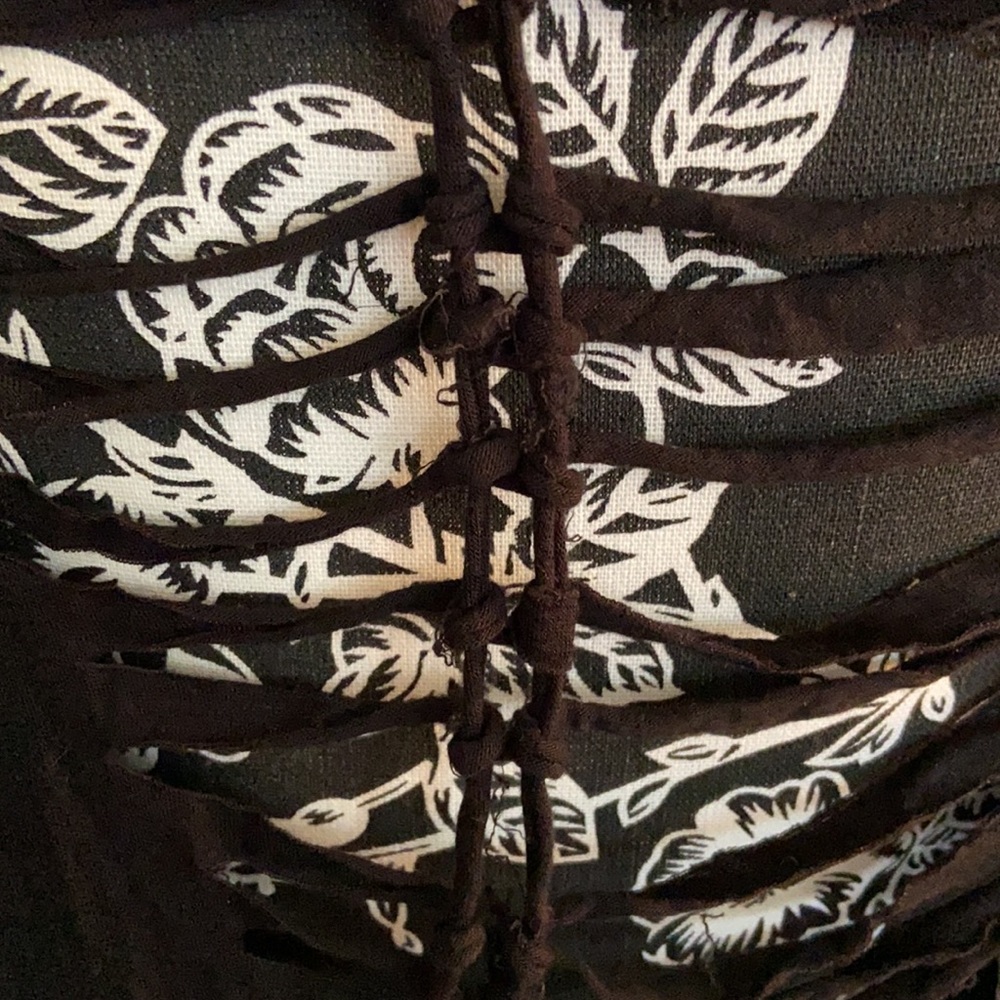 Skull tank with cutout back - Picture 5 of 7